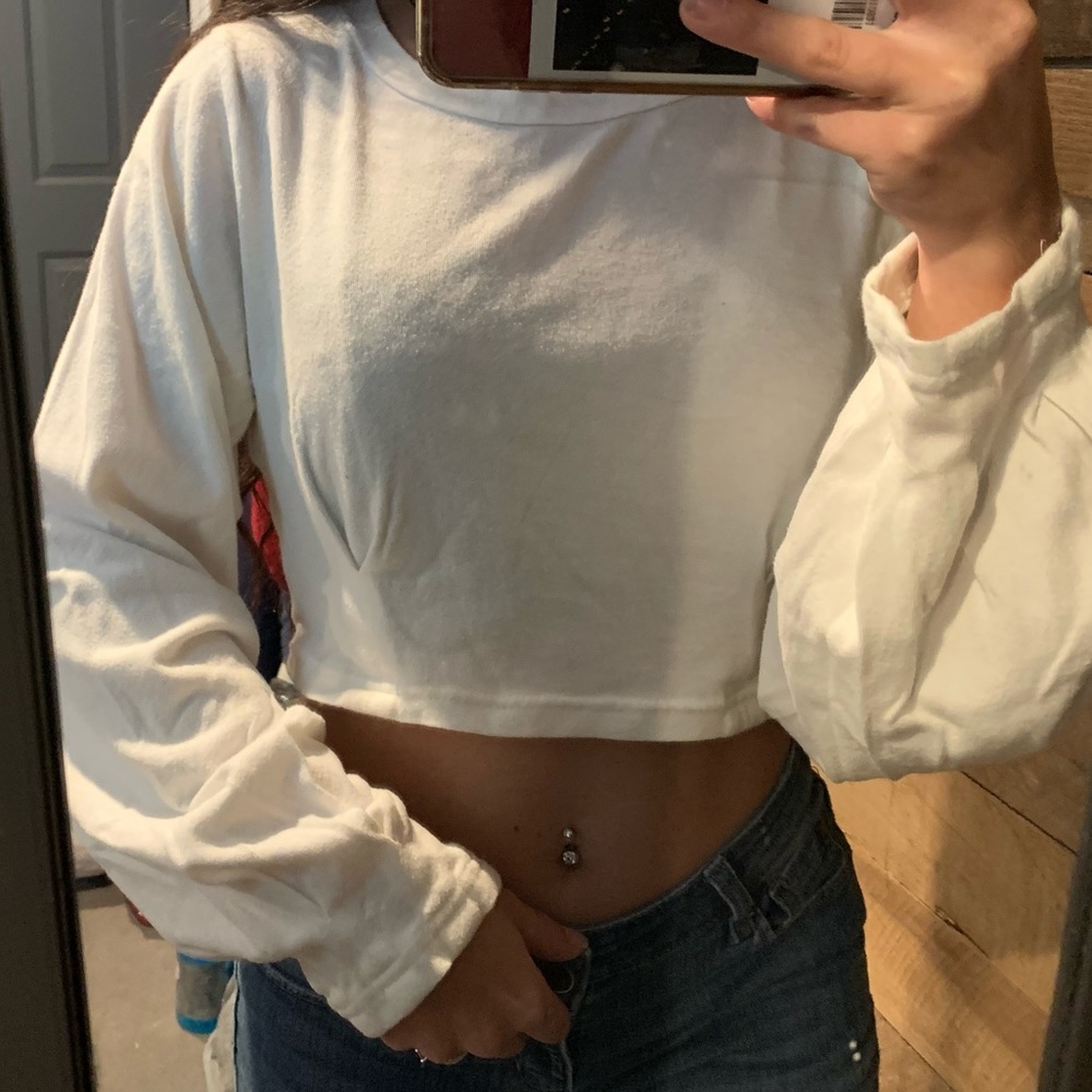 Long sleeve crop top